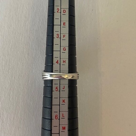 Vintage Ring. Sterling Silver Size 4.5 - Picture 11 of 11